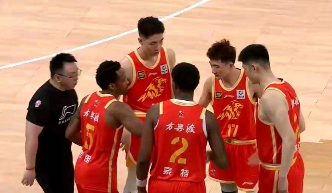 尼雅姆勒尼依赖奇迹，终获成功晋级的简单介绍