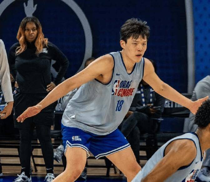 青岛更新杨瀚森特训！NBA级教练一对一强化投篮，好性格助力融入