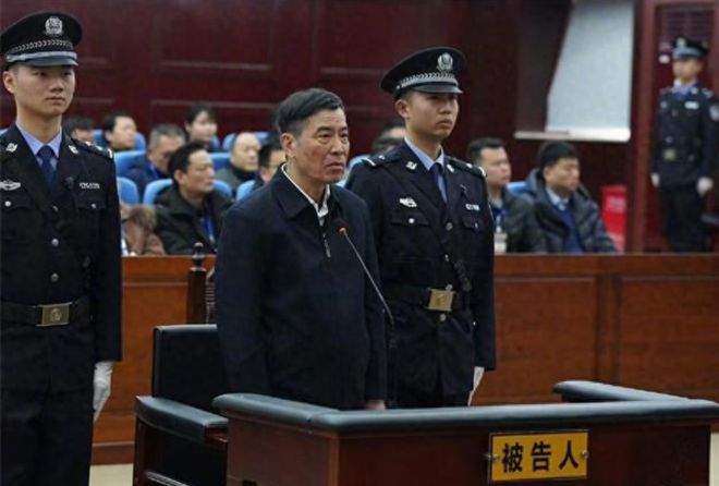 中国足坛“大地震”终落幕！陈戌源无期李铁20年，17人获刑刮骨疗毒的简单介绍