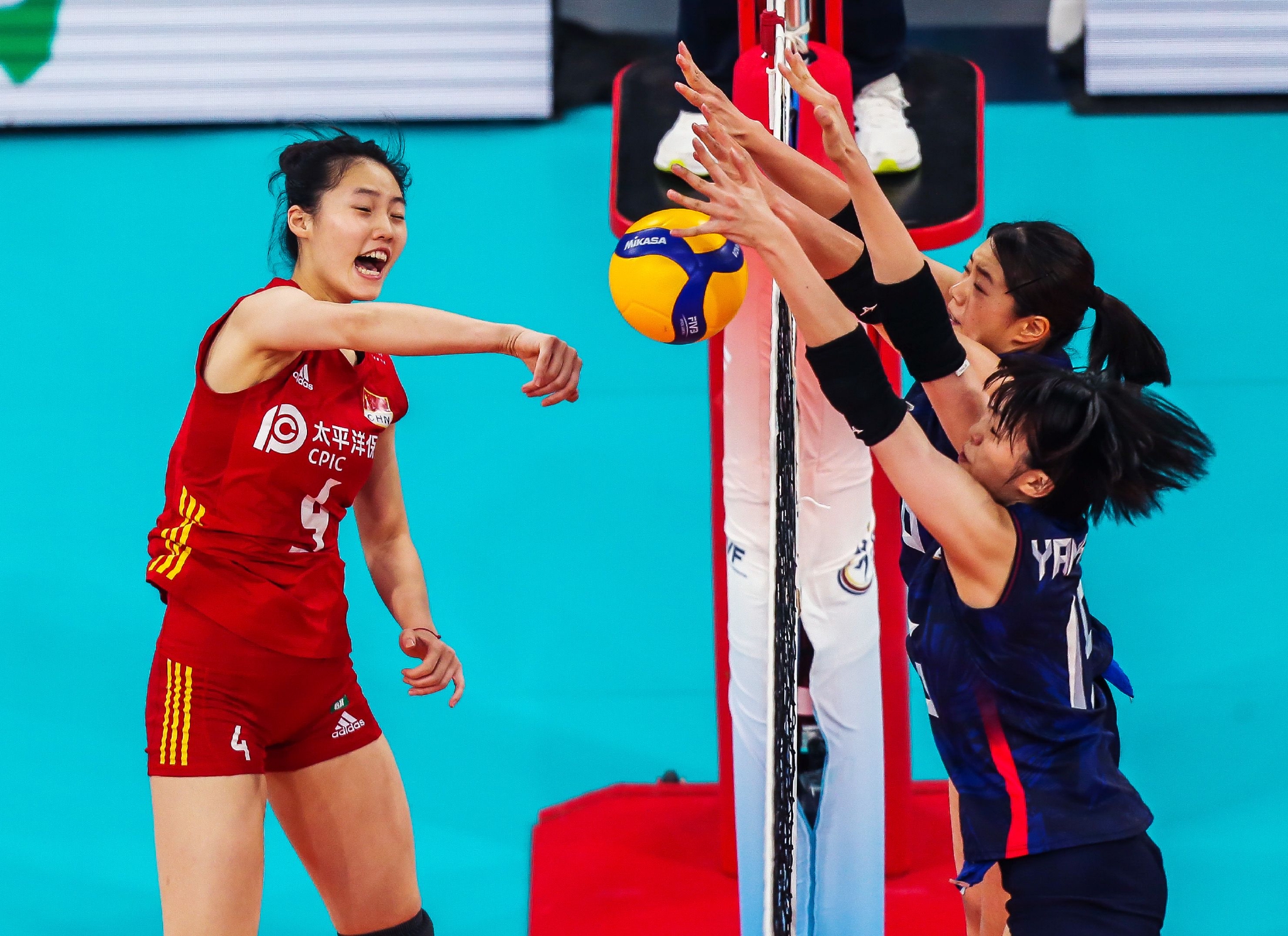 天博体育平台-世联赛-女排3-2德国决胜局18-16庄宇珊28分